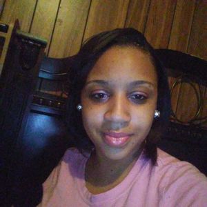 Meet your Posher, Monique